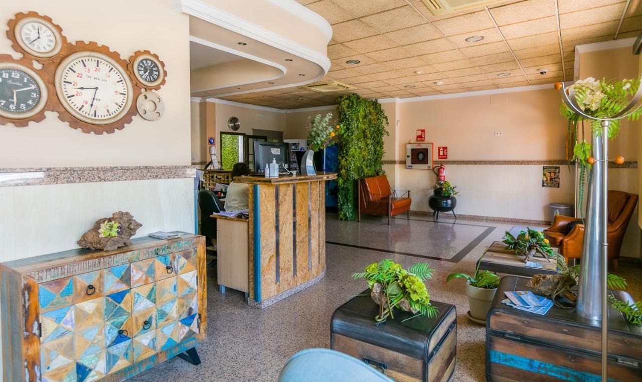 Hotel Galicia Fuengirola Bagian luar foto