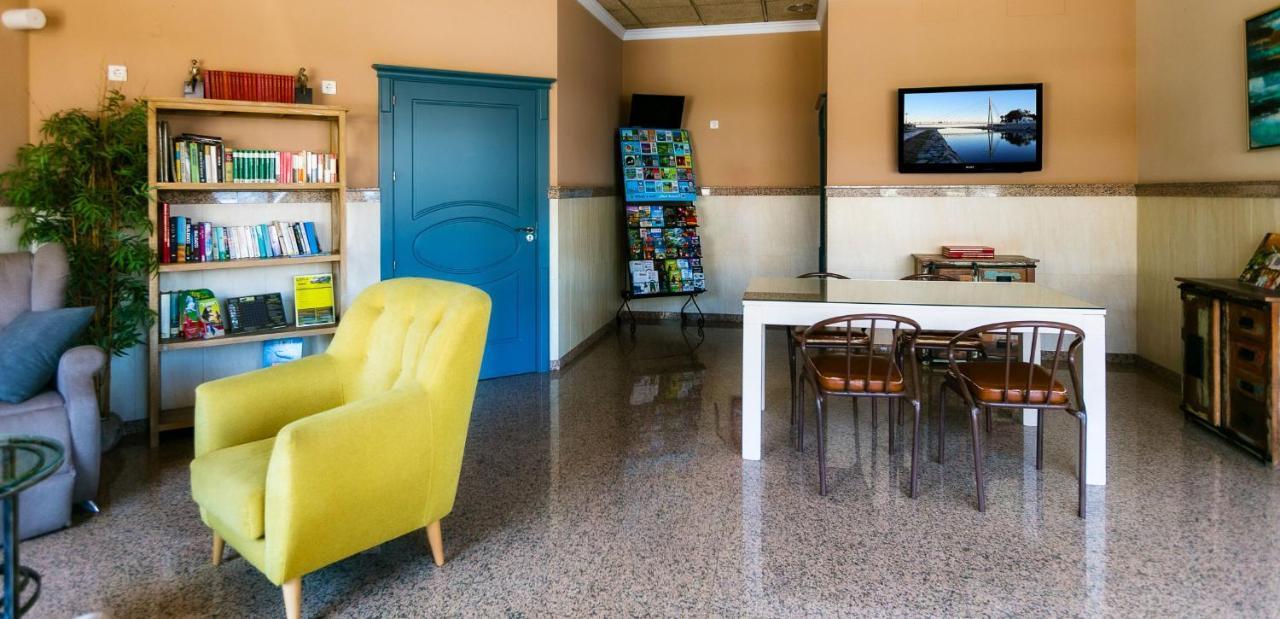 Hotel Galicia Fuengirola Bagian luar foto