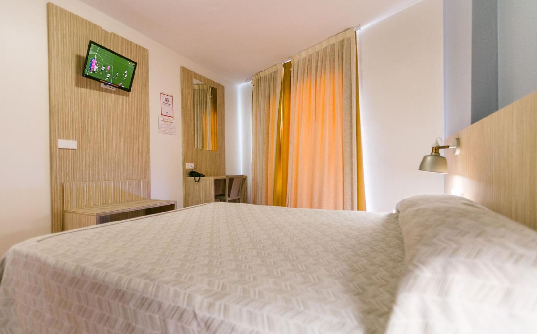 Hotel Galicia Fuengirola Bagian luar foto