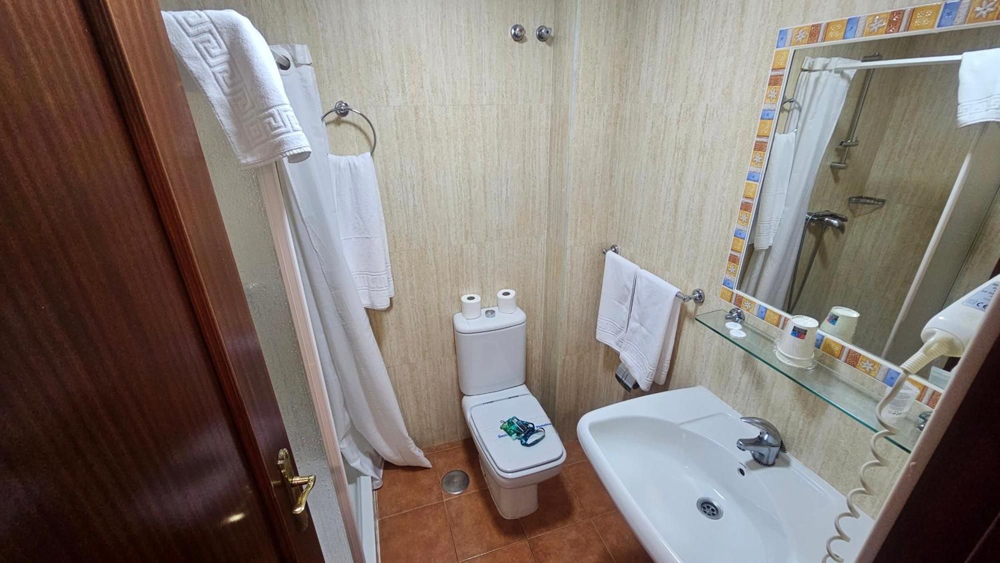 Hotel Galicia Fuengirola Bagian luar foto