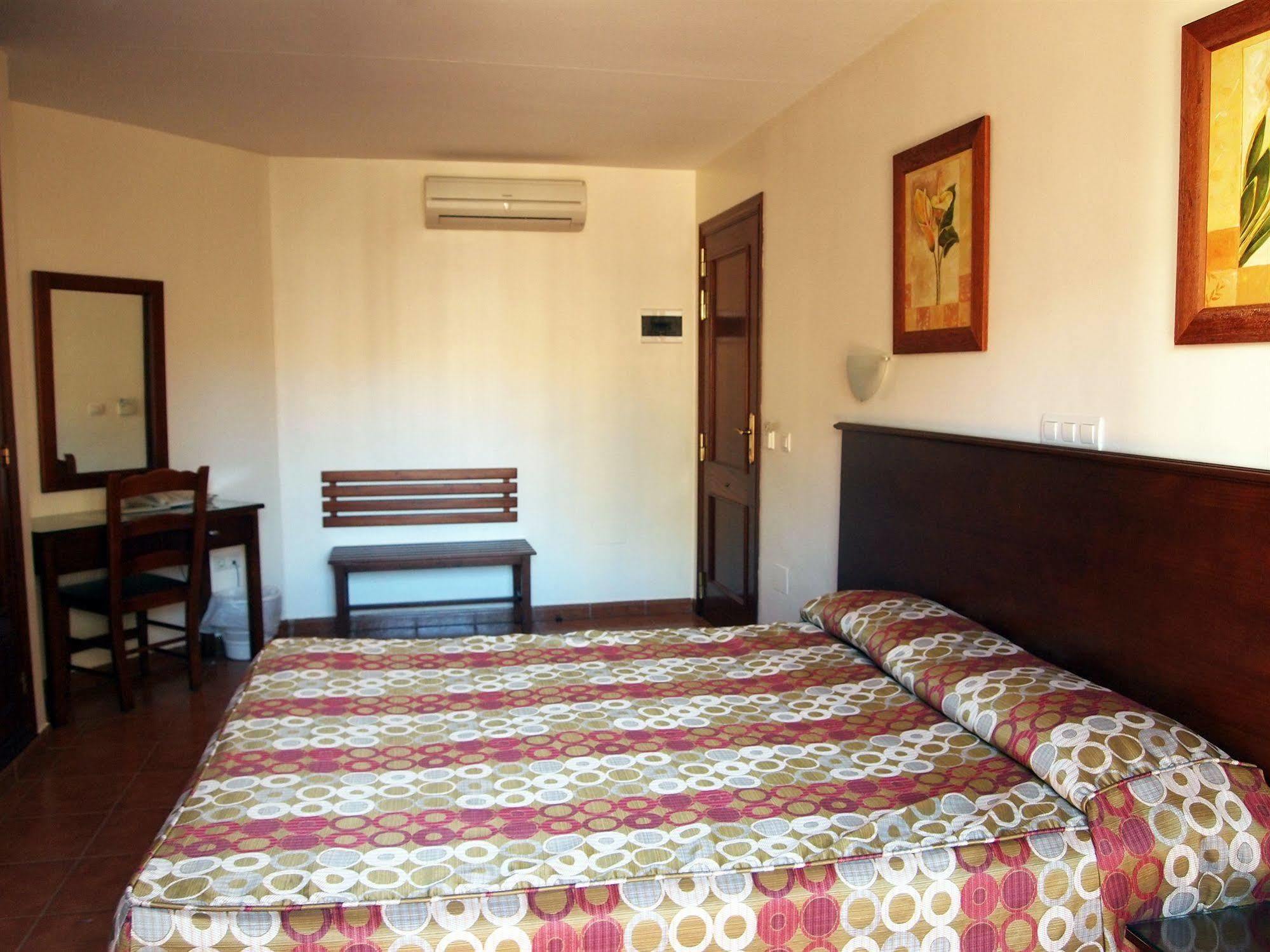 Hotel Galicia Fuengirola Bagian luar foto